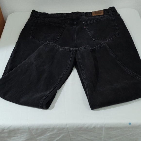 Vintage Men's Gold and Black Tab Levi's 545 Jeans - Picture 8 of 8